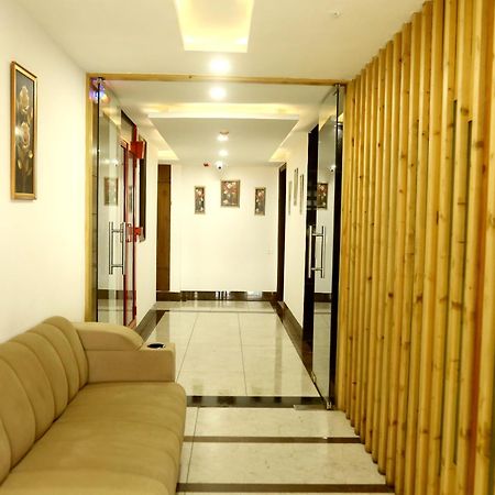 Hotel Prism Grand Zirakpur Exterior foto
