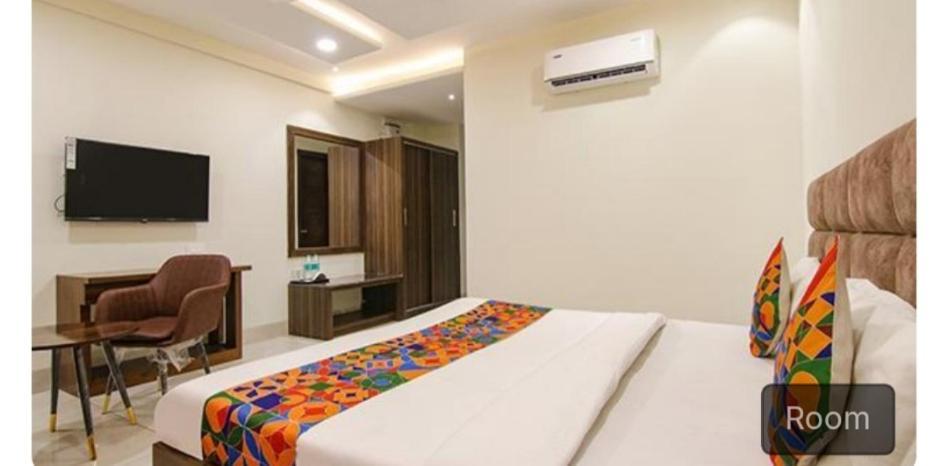 Hotel Prism Grand Zirakpur Exterior foto