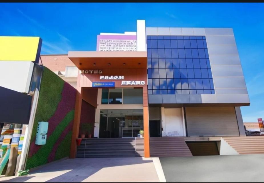 Hotel Prism Grand Zirakpur Exterior foto